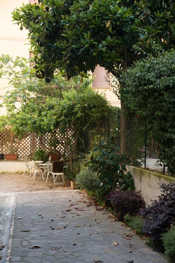 Al Centro, A Due Passi Dal Mare Appartamento Nuovo 안치오 외부 사진